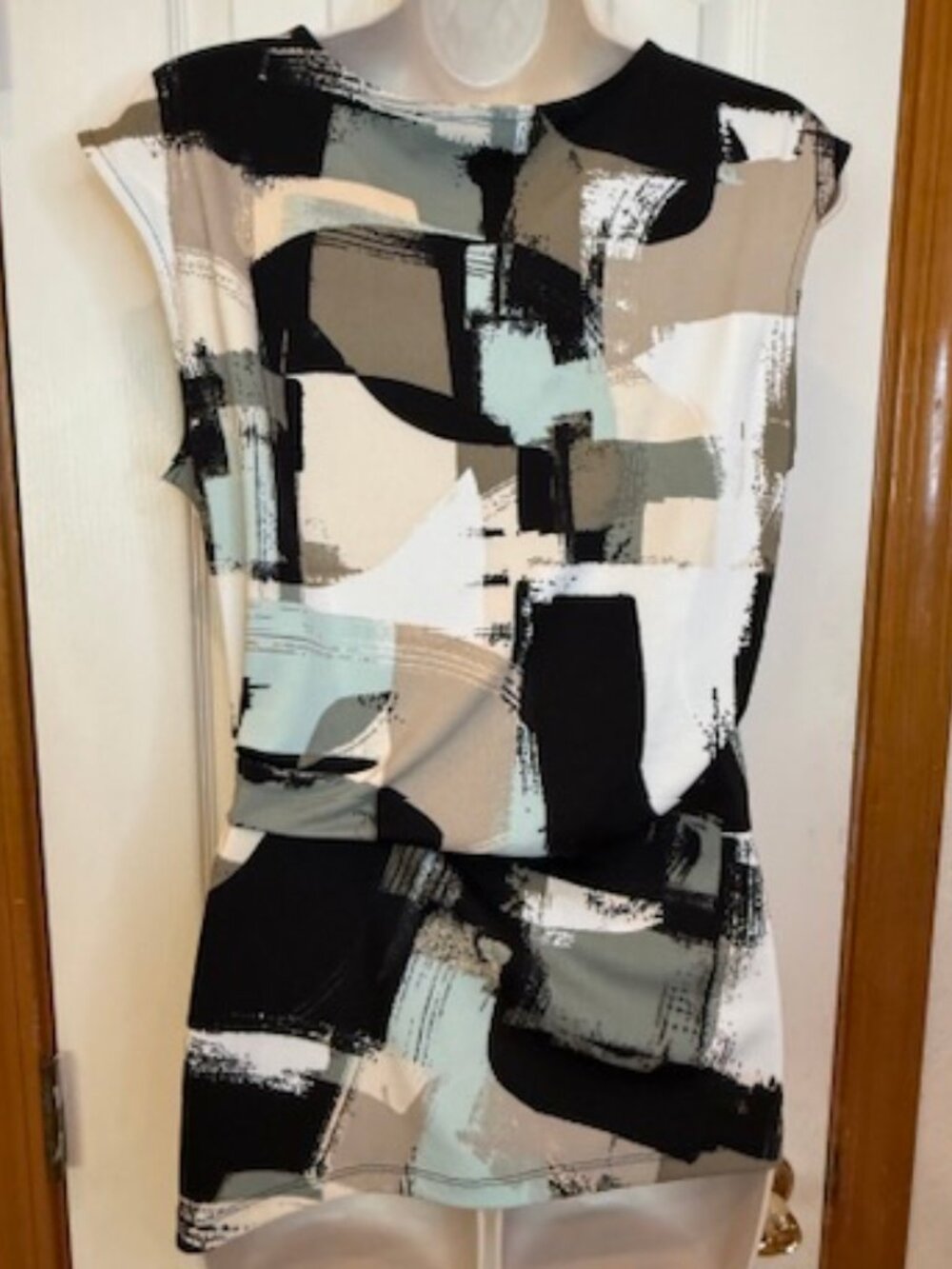 Kasper Sleeveless Abstract Round Neck Side Tie Blouse, sz M - like new!